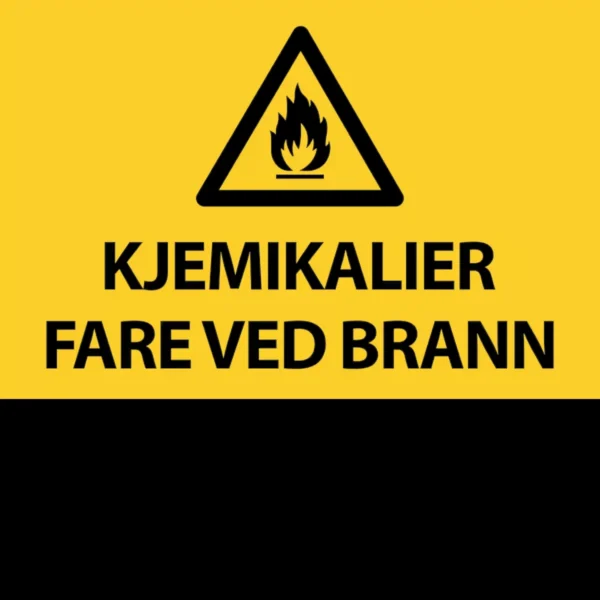 Advarselsskilt Kjemikalier – fare ved brann i 30×20 cm. Tilgjengelig i PVC og alu-plate.